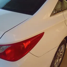 Hyundai Sonata 2011