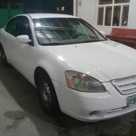 Nissan Altima 2004