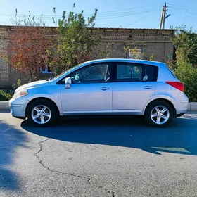 Nissan Versa 2010