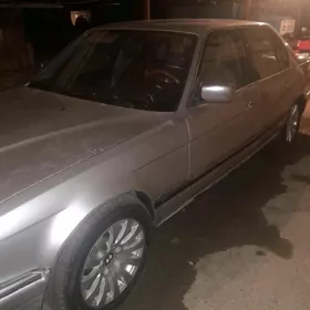 BMW 730 1990