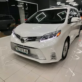 Toyota Sienna 2020