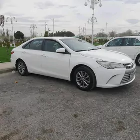 Toyota Camry 2017