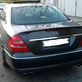 Mercedes-Benz E320 2003