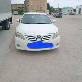 Toyota Camry 2011