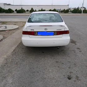 Toyota Camry 1999