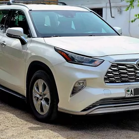 Toyota Highlander 2020