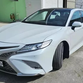 Toyota Camry 2018