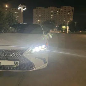 Lexus ES 350 2019