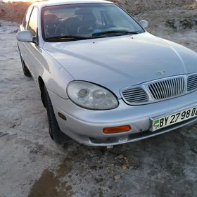 Daewoo Leganza 2000