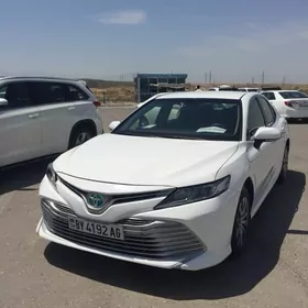 Toyota Camry 2018