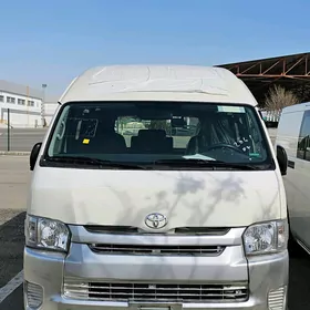 Toyota Hiace 2024