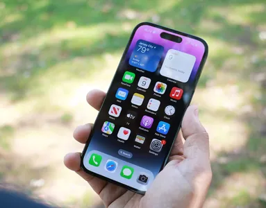 Apple может значительно повысить яркость экранов iPhone 16 Pro