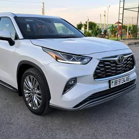 Toyota Highlander 2020