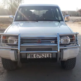 Mitsubishi Pajero 1996