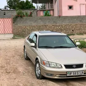 Toyota Camry 2001