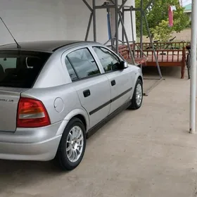 Opel Astra 2000