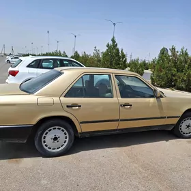 Mercedes-Benz 500E 1992