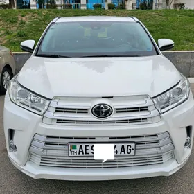 Toyota Highlander 2019