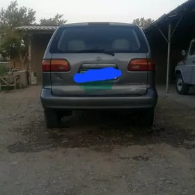 Toyota Sienna 1998