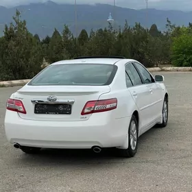 Toyota Camry 2011