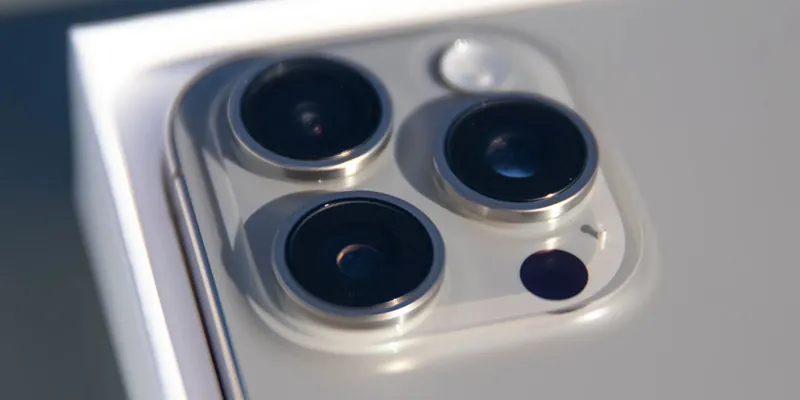 iPhone 16 Pro öňküsinden hem has professional kameralara eýe bolar