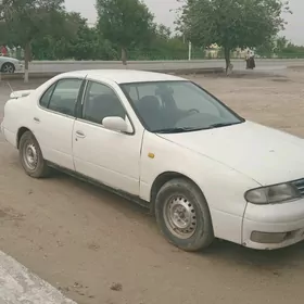 Nissan Bluebird 1996