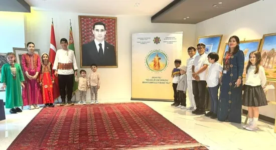 В Генконсульстве Туркменистана в Стамбуле провели мероприятие в честь Махтумкули