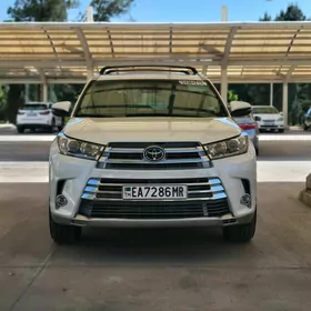 Toyota Highlander 2019