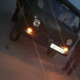 UAZ Profi 1985