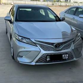 Toyota Camry 2018