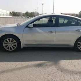 Nissan Altima 2012