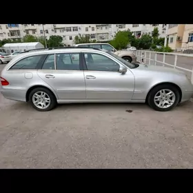 Mercedes-Benz E320 2004