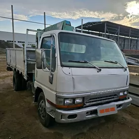 Mitsubishi Canter 2013