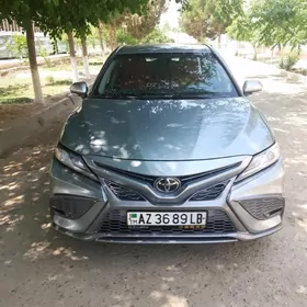 Toyota Camry 2019