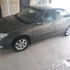 Toyota Camry 2004