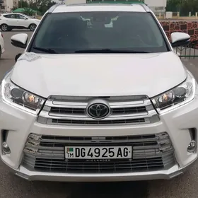 Toyota Highlander 2018