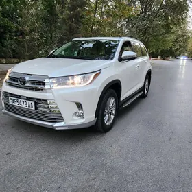 Toyota Highlander 2019