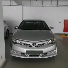 Toyota Camry 2013