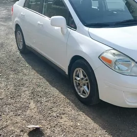 Nissan Versa 2010