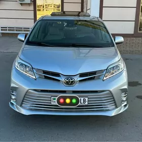 Toyota Sienna 2020