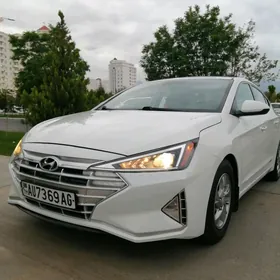 Hyundai Elantra 2020