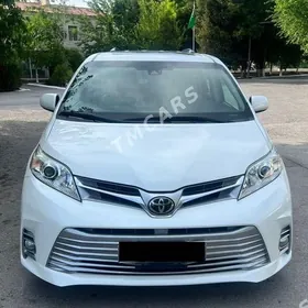 Toyota Sienna 2018