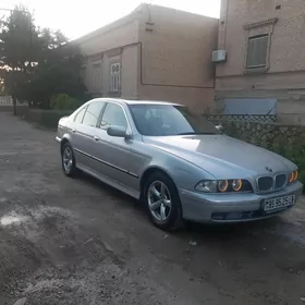 BMW E39 1999