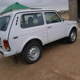 Lada Niva 2004