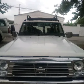 Nissan Patrol 1993