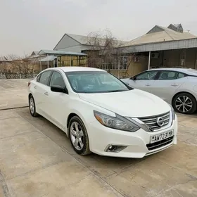 Nissan Altima 2018