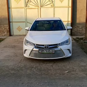 Toyota Camry 2017