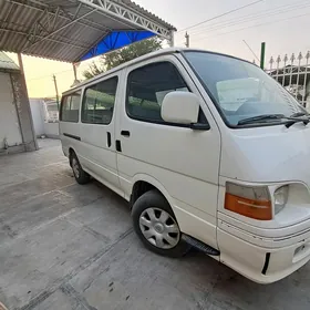 Toyota Hiace 2004