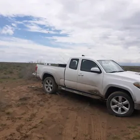 Toyota Tacoma 2018