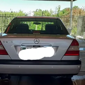 Mercedes-Benz C250 1997